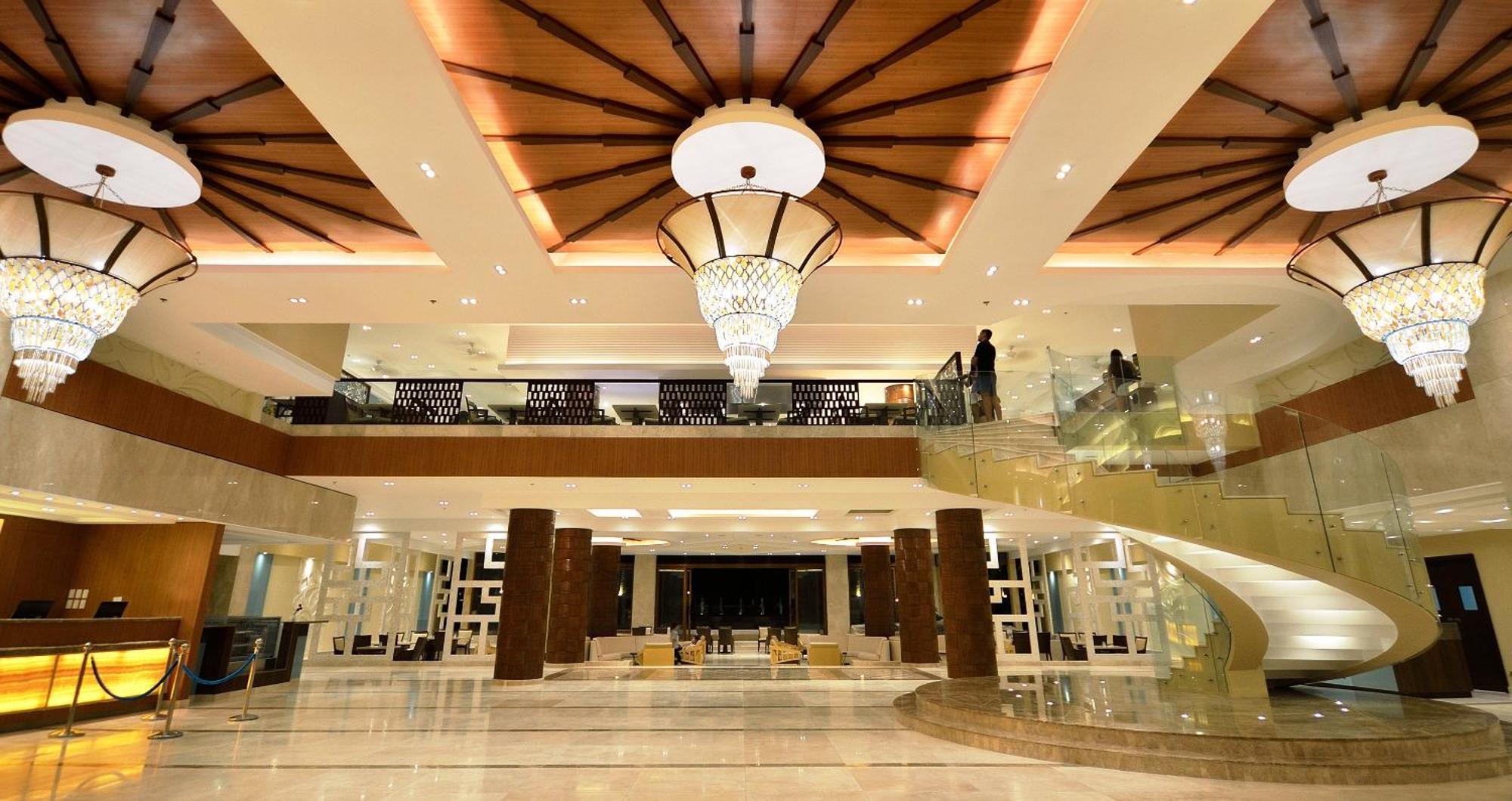 Resort Henann Alona 5*