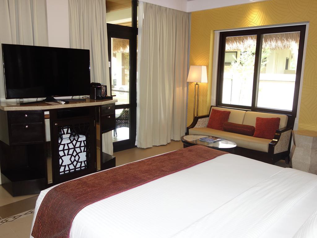 Resort Henann Alona